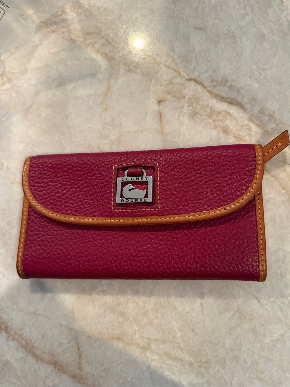 Dooney & Bourke Pebble Grain Leather Wallet Tan Trim H 4" x D .75" x L 7" EUC